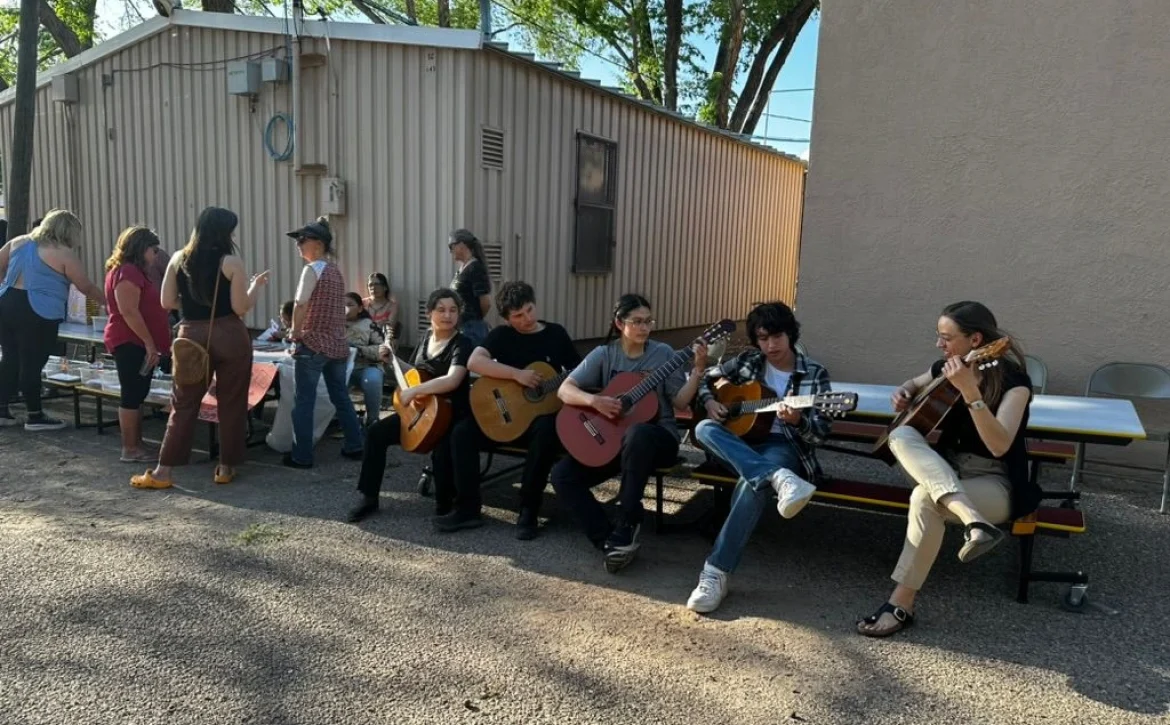 Kithara Project Albuquerque students performing at a spring fair at Valle Vista Elementary School under the direction of Genevieve Leitner. May 2024.