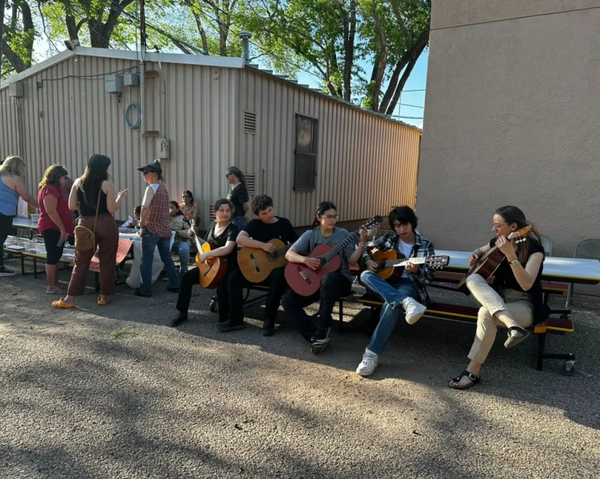 Kithara Project Albuquerque students performing at a spring fair at Valle Vista Elementary School under the direction of Genevieve Leitner. May 2024.